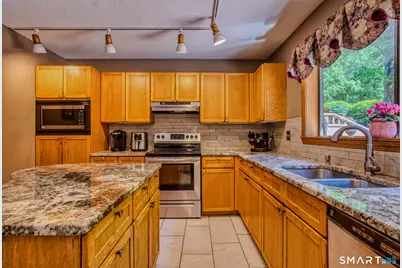 61 Putting Green Lane, Prospect, CT 06712 - Photo 8