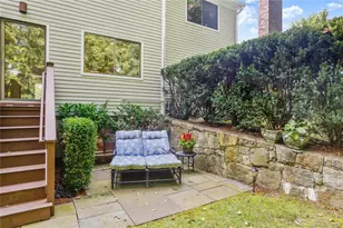 40 Ettl Ln, Greenwich, CT 06831 - Photo 20