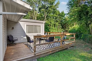 277 Indian Field Rd, Bridgeport, CT 06606 - Photo 6