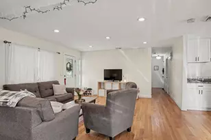277 Indian Field Rd, Bridgeport, CT 06606 - Photo 12