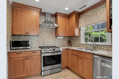 9 Junebar Lane, Norwalk, CT 06851 - Photo 8