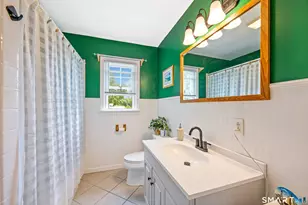 80 Briar Cliff Ave, Waterbury, CT 06708 - Photo 12