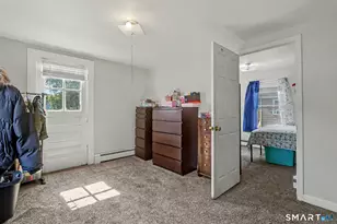178 Linen Ave, Bridgeport, CT 06604 - Photo 12