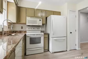 25 Padanaram Rd, Danbury, CT 06811 - Photo 6