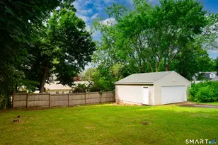25 Harrison Dr, Hamden, CT 06514 - Photo 22