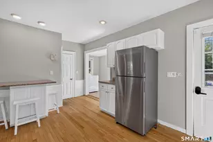 511 Thompson Ave, East Haven, CT 06512 - Photo 12