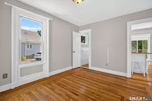 511 Thompson Ave, East Haven, CT 06512 - Photo 16