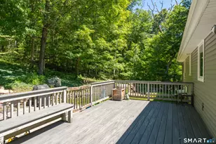 339 Boston Post Rd, East Lyme, CT 06333 - Photo 18