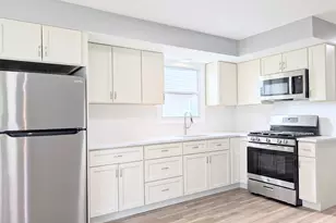 323 Columbus Ave, Stratford, CT 06615 - Photo 10