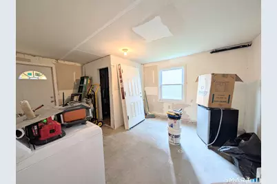 323 Columbus Avenue, Stratford, CT 06615 - Photo 36