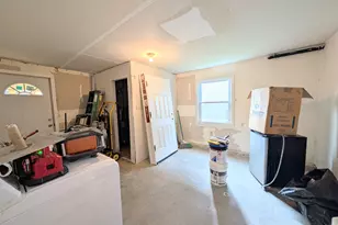 323 Columbus Ave, Stratford, CT 06615 - Photo 36