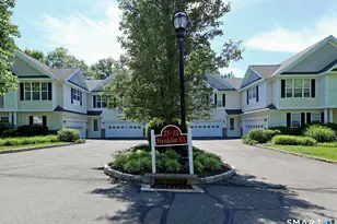 25 Franklin Ct, Newtown, CT 06470 - Photo 1