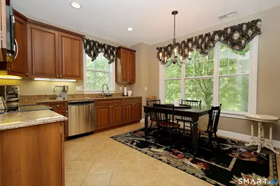 25 Franklin Court #25, Newtown, CT 06470 - Photo 12