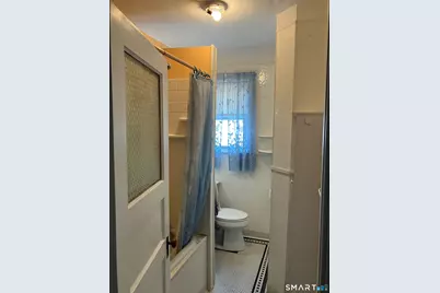 318 Willow Street, Bridgeport, CT 06610 - Photo 8