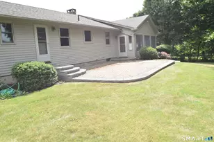 77 Winthrop Rd, Manchester, CT 06040 - Photo 16