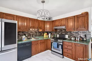 28 Hickory St, Danbury, CT 06810 - Photo 8
