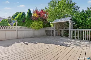 92 Burwood Ave, Stamford, CT 06902 - Photo 30