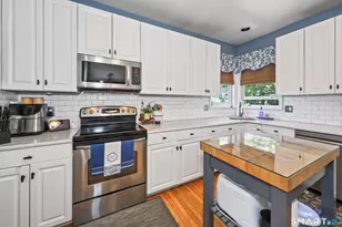 72 Craigie Ave, Waterbury, CT 06705 - Photo 20