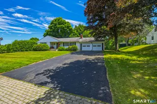 29 Glenview Dr, Bristol, CT 06010 - Photo 28