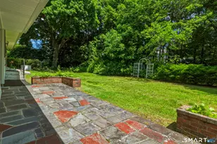 29 Glenview Dr, Bristol, CT 06010 - Photo 32