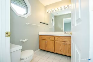 19 Steeplechase Dr, Newington, CT 06111 - Photo 18