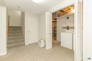 19 Steeplechase Dr, Newington, CT 06111 - Photo 28
