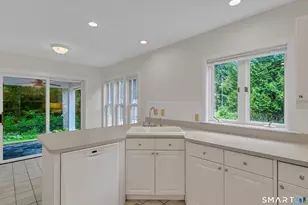 19 Whitehall Ln, Groton, CT 06355 - Photo 38