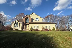 124 Suncrest Ct, Torrington, CT 06790 - Photo 1