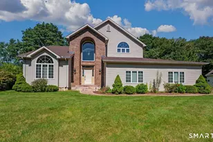 124 Suncrest Ct, Torrington, CT 06790 - Photo 1