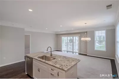 822 Center Meadow Lane #822, Danbury, CT 06810 - Photo 10