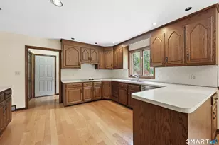 43 Windtree Road E, Torrington, CT 06790 - Photo 10