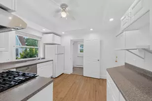 29 Willow St, Stonington, CT 06378 - Photo 16