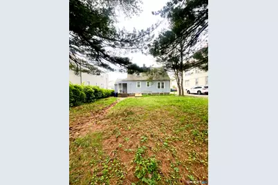 108 Princeton Street, Bridgeport, CT 06605 - Photo 2