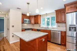 7 Fairview St, Simsbury, CT 06070 - Photo 12