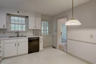390 Ballfall Rd, Middletown, CT 06457 - Photo 18