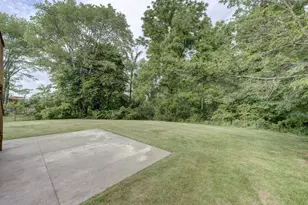 390 Ballfall Rd, Middletown, CT 06457 - Photo 38