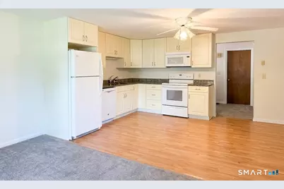 15 Garden Street #C, Farmington, CT 06032 - Photo 2