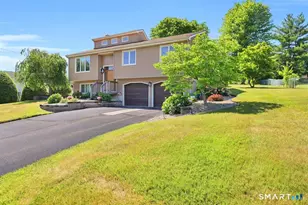 27 Evergreen Rd, Cromwell, CT 06416 - Photo 2