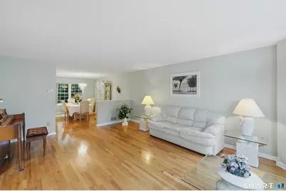 175 Rolling Green, Middletown, CT 06457 - Photo 6