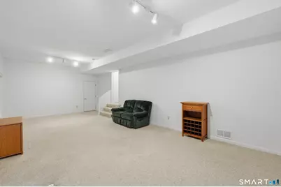 175 Rolling Green, Middletown, CT 06457 - Photo 32