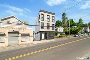 49 Hill St, Waterbury, CT 06704 - Photo 2