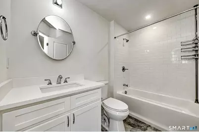 1686 Litchfield Turnpike #B, Woodbridge, CT 06525 - Photo 30