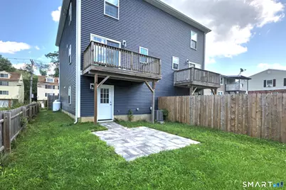1686 Litchfield Turnpike #B, Woodbridge, CT 06525 - Photo 4