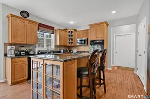 36 Independence Cir, Middlebury, CT 06762 - Photo 10
