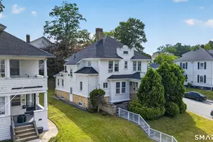 226 Broadway, Norwich, CT 06360 - Photo 2