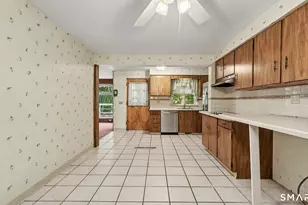 144 Maple St, Seymour, CT 06483 - Photo 14