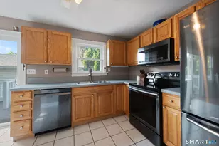 462 Davis St, Watertown, CT 06779 - Photo 14