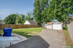 45 Moore Ave, East Hartford, CT 06108 - Photo 2