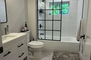 102 Old Barn Rd W, Stamford, CT 06905 - Photo 10