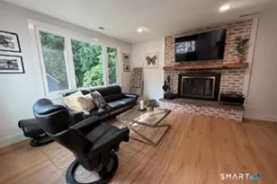 102 Old Barn Rd W, Stamford, CT 06905 - Photo 6